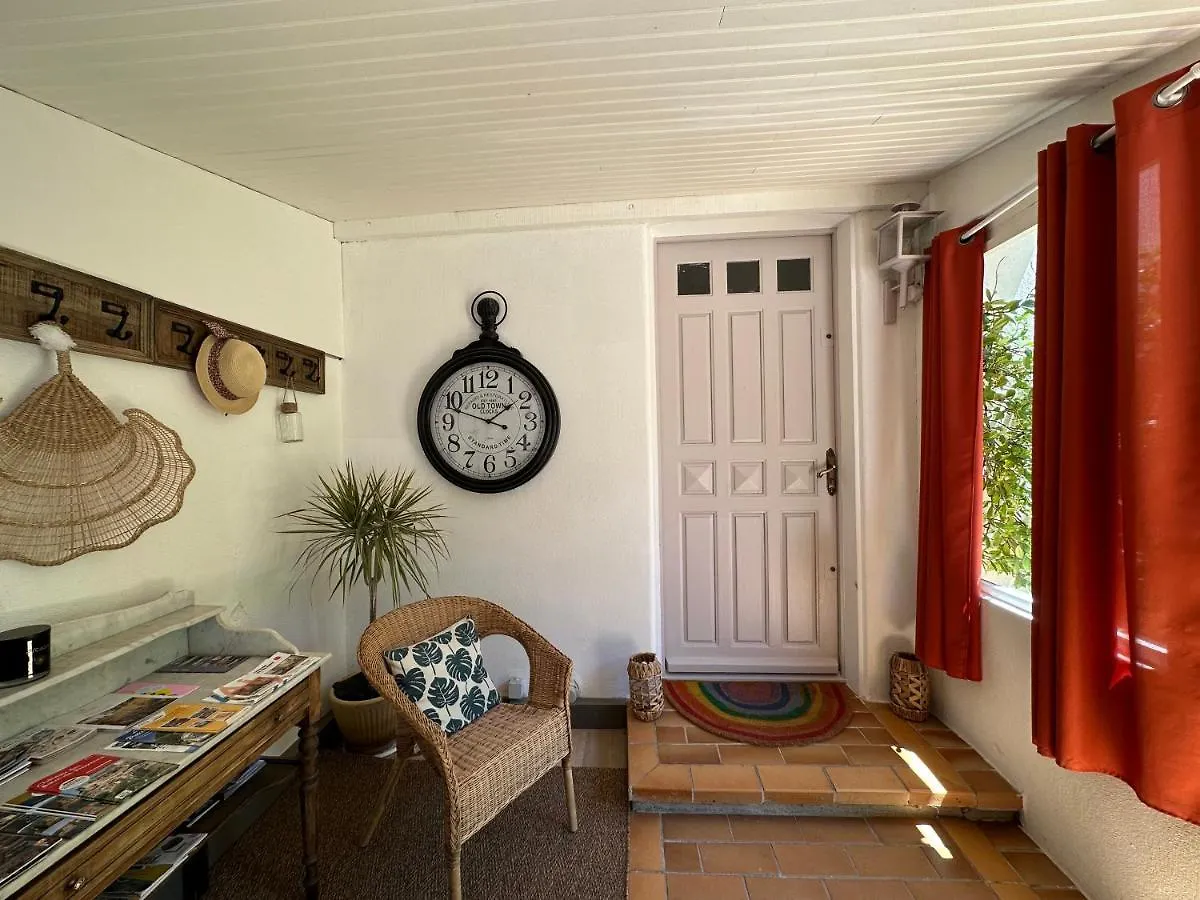 Maison Francoise Bed & Breakfast Aix-en-Provence 0*,
